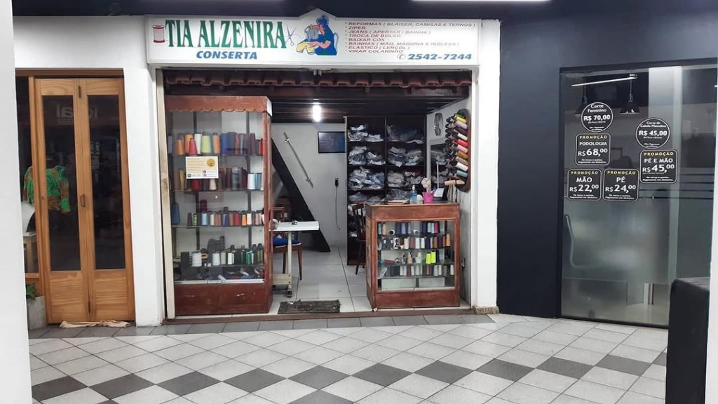 Fachada da Tia Alzenira Conserta